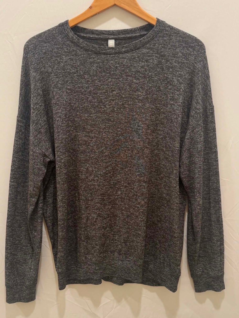 Athleta Mindful Women  Long Sleeve Crew Sweater in Charcoal Heather Gray S